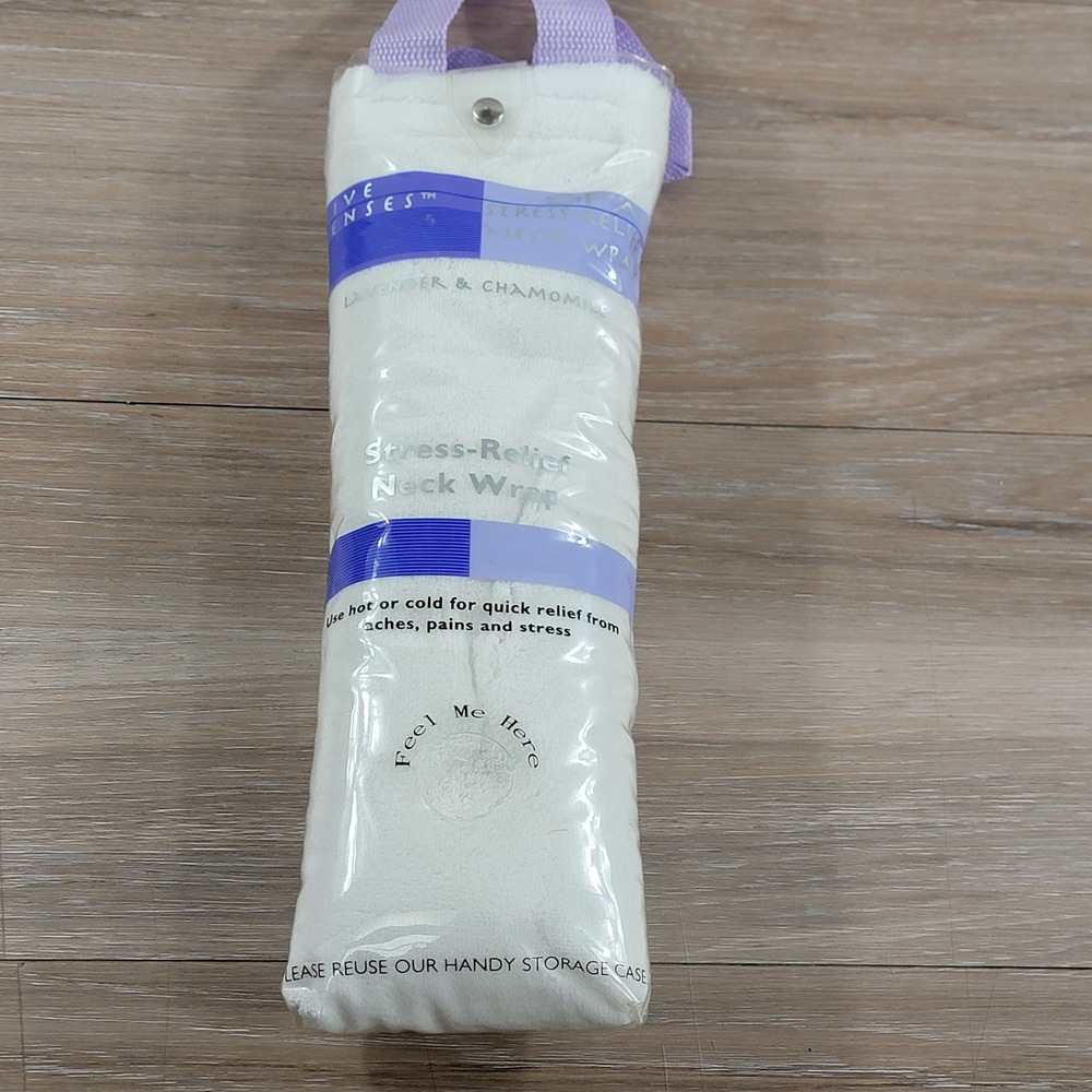 Five Senses Lavender Chamomile Aromatherapy Neck Wrap Flax Seed Hot Cold Therapy